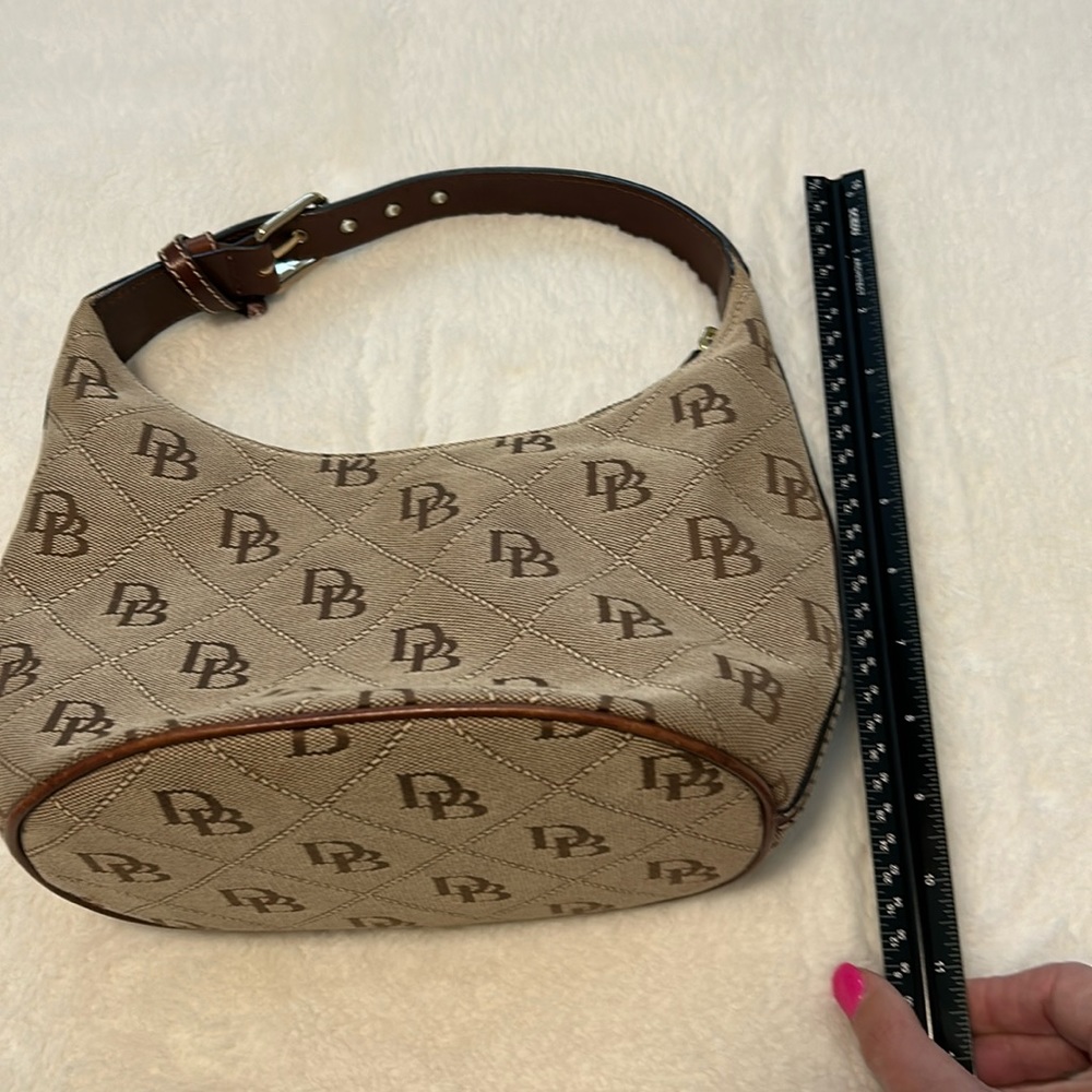 Dooney and Bourke purse